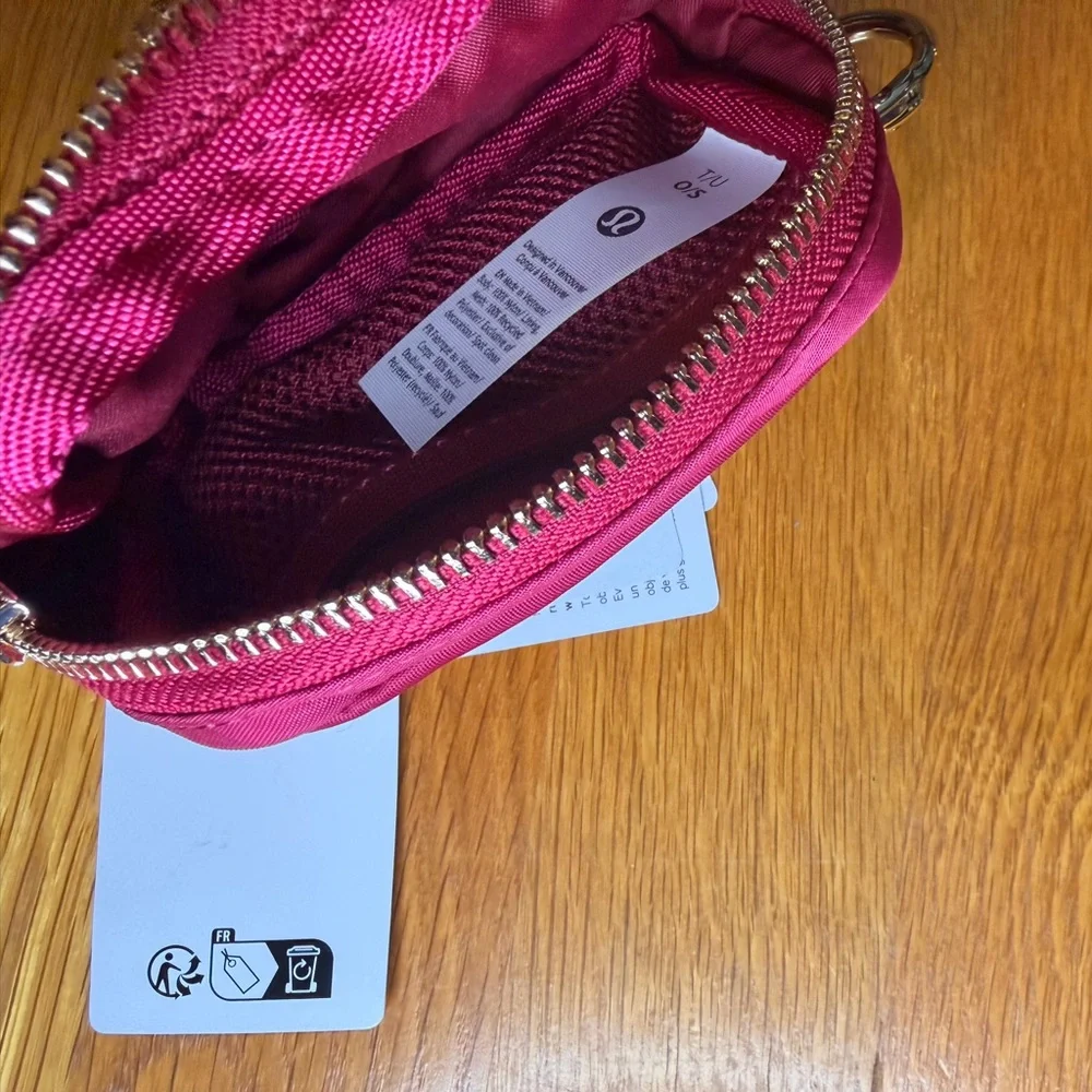 Lululemon Everywhere Belt Bag Nano Pink | NWT | Mini Crossbody Pouch Keychain - Picture 5 of 6